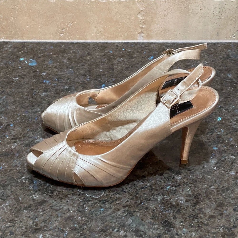 Glint champagne satin pumps